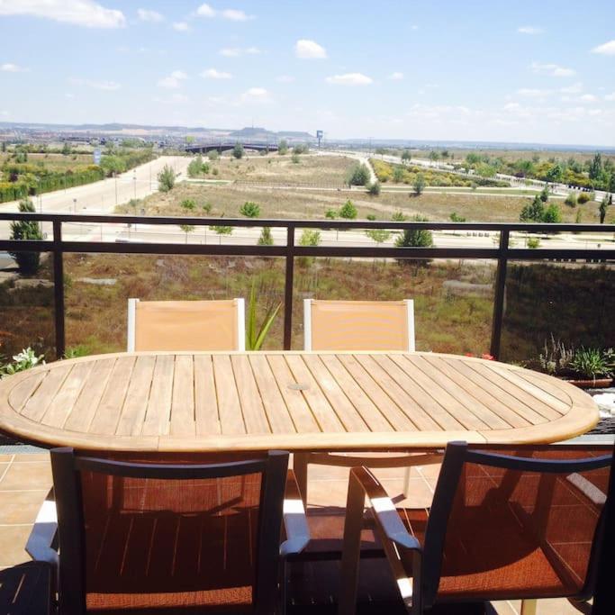 Atico, Piscina, Ac, Wi-Fi Y Parking Gratis, Gran Terraza, Vut 47-79 Apartment อาร์โรโย เด ลา เองกอมเมียนดา ภายนอก รูปภาพ